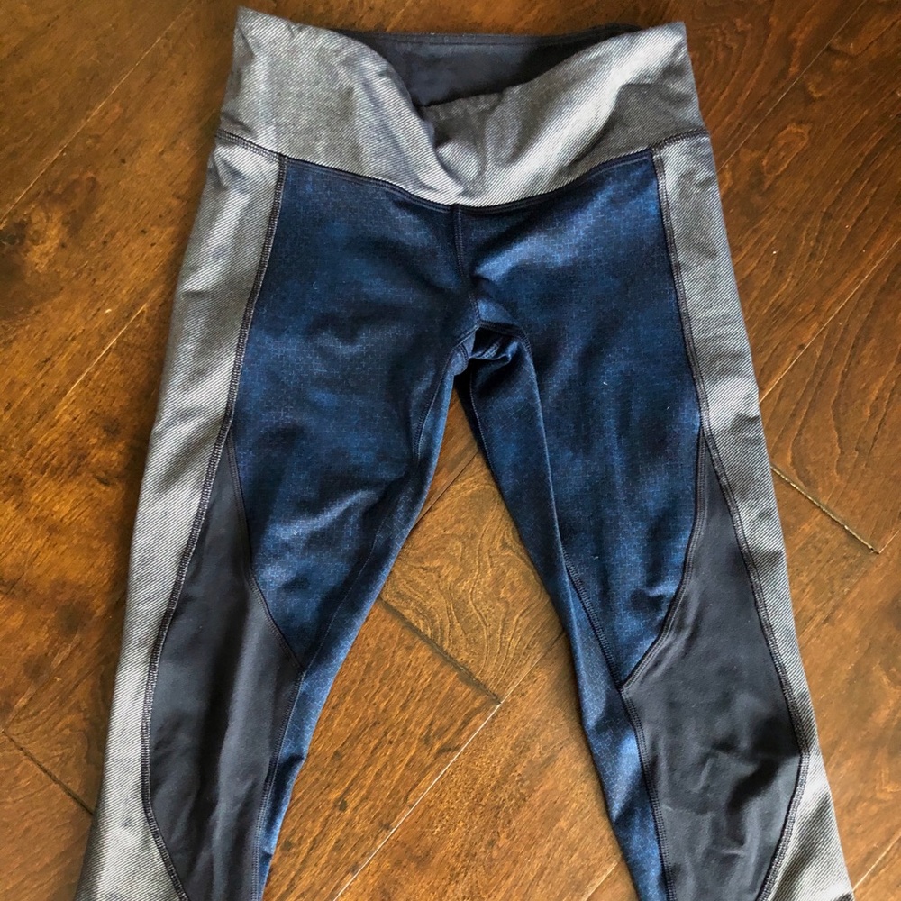 Lululemon Crop Legging Size 6